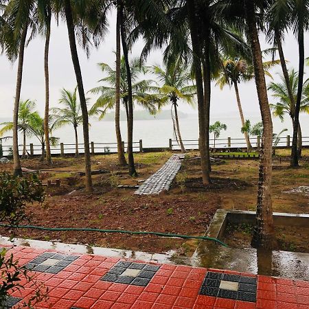 Candlehut Homestay Nileshwar Ngoại thất bức ảnh