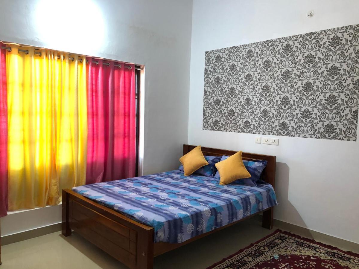 Candlehut Homestay Nileshwar Ngoại thất bức ảnh